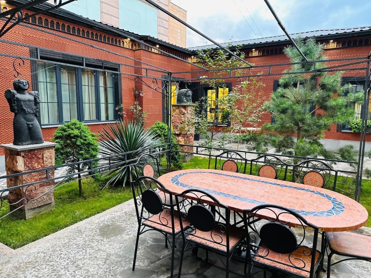 Aspar Boutique Hotel 예레반 외부 사진